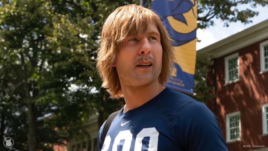 Chad Powers llegó a Disney Plus.